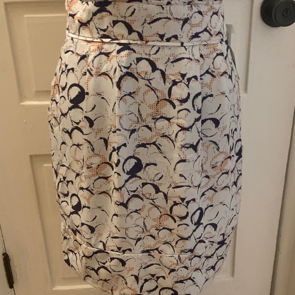 Elegant One-Shoulder Printed Dress - Picture 3 of 12